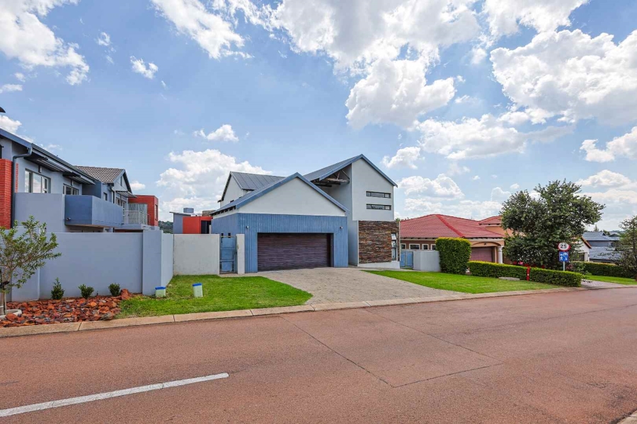 5 Bedroom Property for Sale in Olympus AH Gauteng