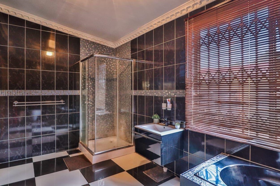 3 Bedroom Property for Sale in Roodepoort Gauteng