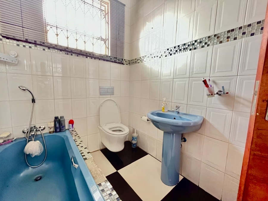 3 Bedroom Property for Sale in Roodepoort Gauteng