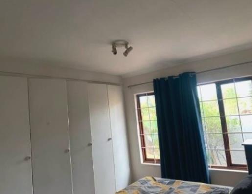 To Let 2 Bedroom Property for Rent in Corlett Gardens Gauteng