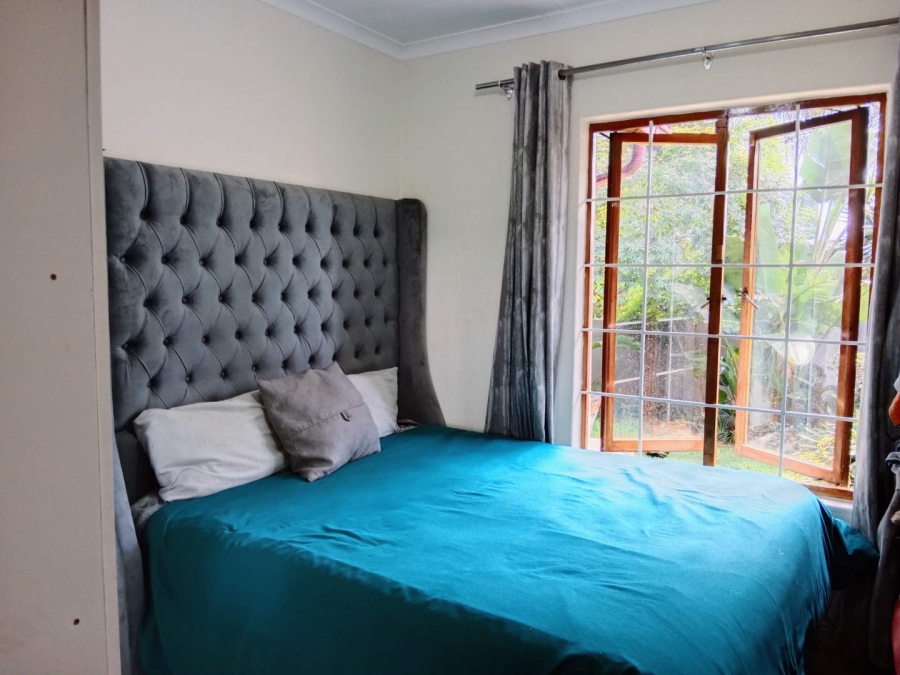 To Let 2 Bedroom Property for Rent in Corlett Gardens Gauteng
