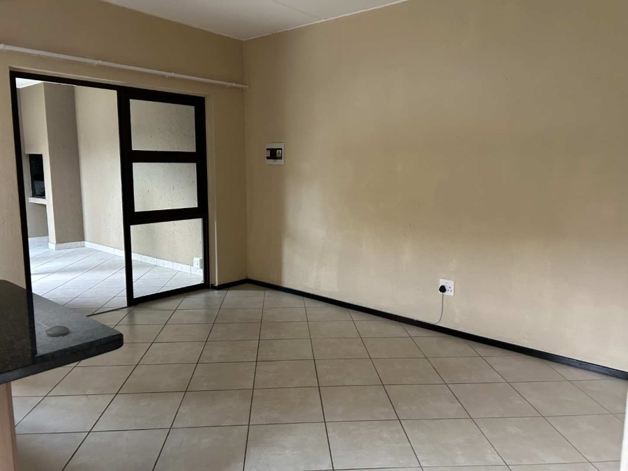 To Let 2 Bedroom Property for Rent in Goedeburg Gauteng