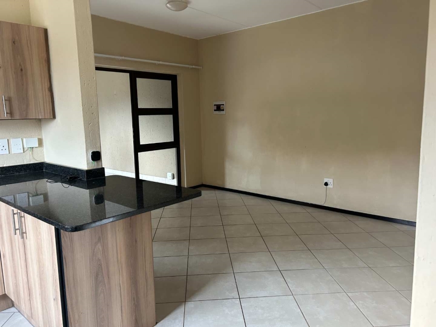 To Let 2 Bedroom Property for Rent in Goedeburg Gauteng