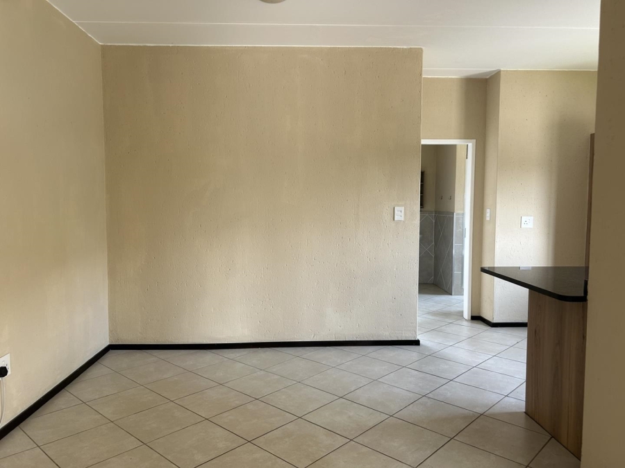 To Let 2 Bedroom Property for Rent in Goedeburg Gauteng