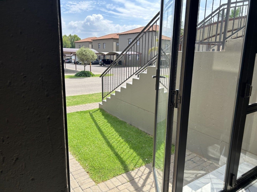 To Let 2 Bedroom Property for Rent in Goedeburg Gauteng