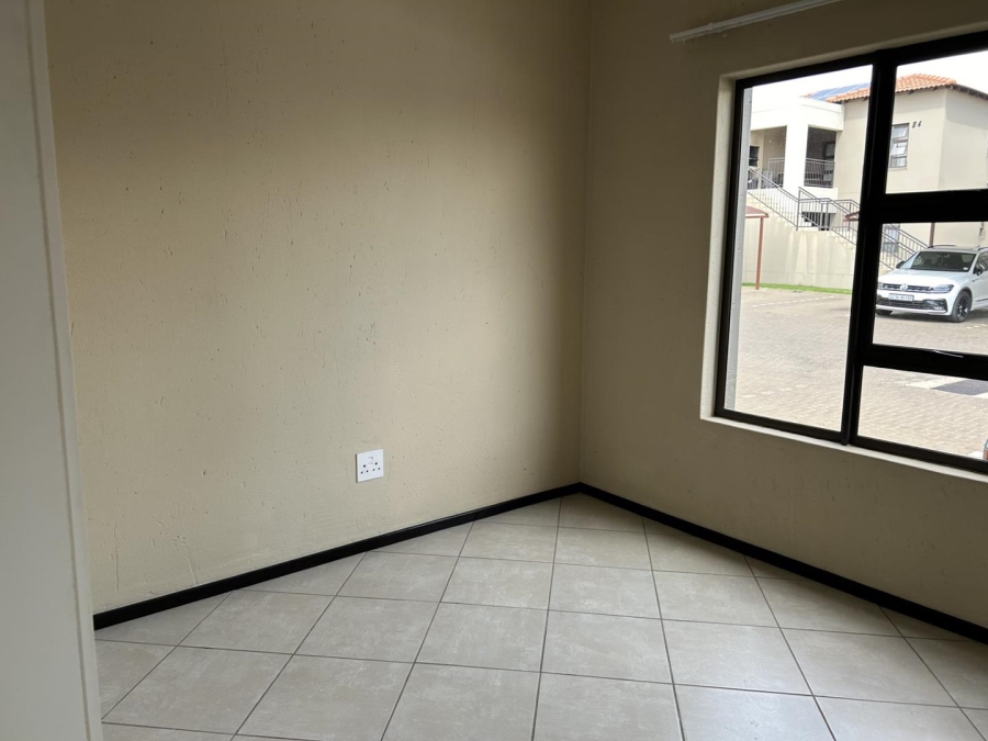 To Let 2 Bedroom Property for Rent in Goedeburg Gauteng