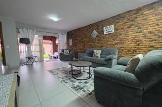 2 Bedroom Property for Sale in Brackenhurst Gauteng