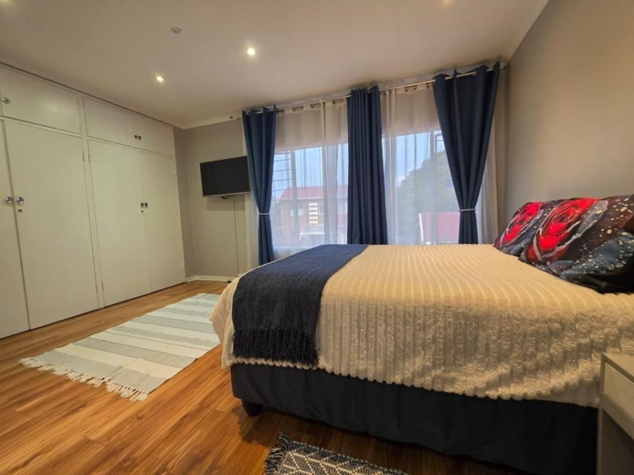 2 Bedroom Property for Sale in Brackenhurst Gauteng