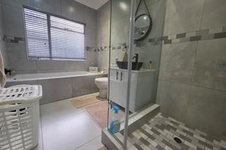 2 Bedroom Property for Sale in Brackenhurst Gauteng