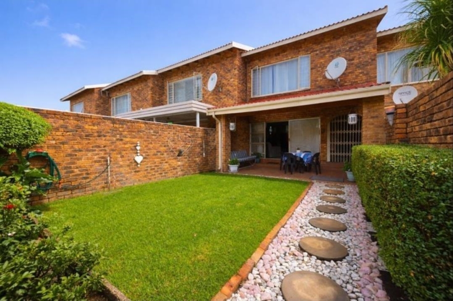 2 Bedroom Property for Sale in Brackenhurst Gauteng