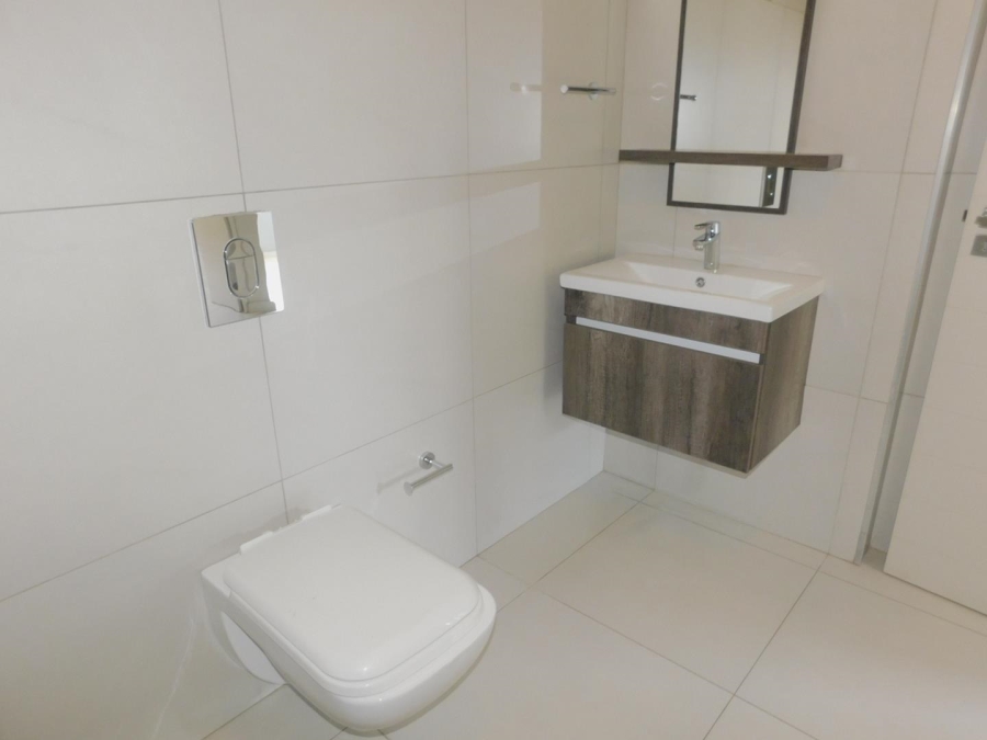 To Let 1 Bedroom Property for Rent in Bryanston Gauteng