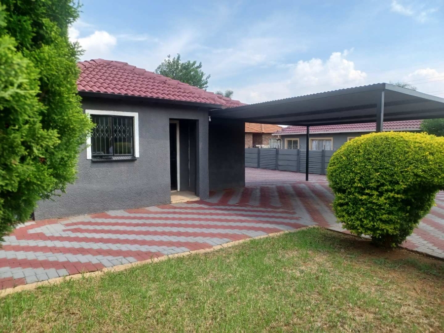 2 Bedroom Property for Sale in The Orchards Gauteng