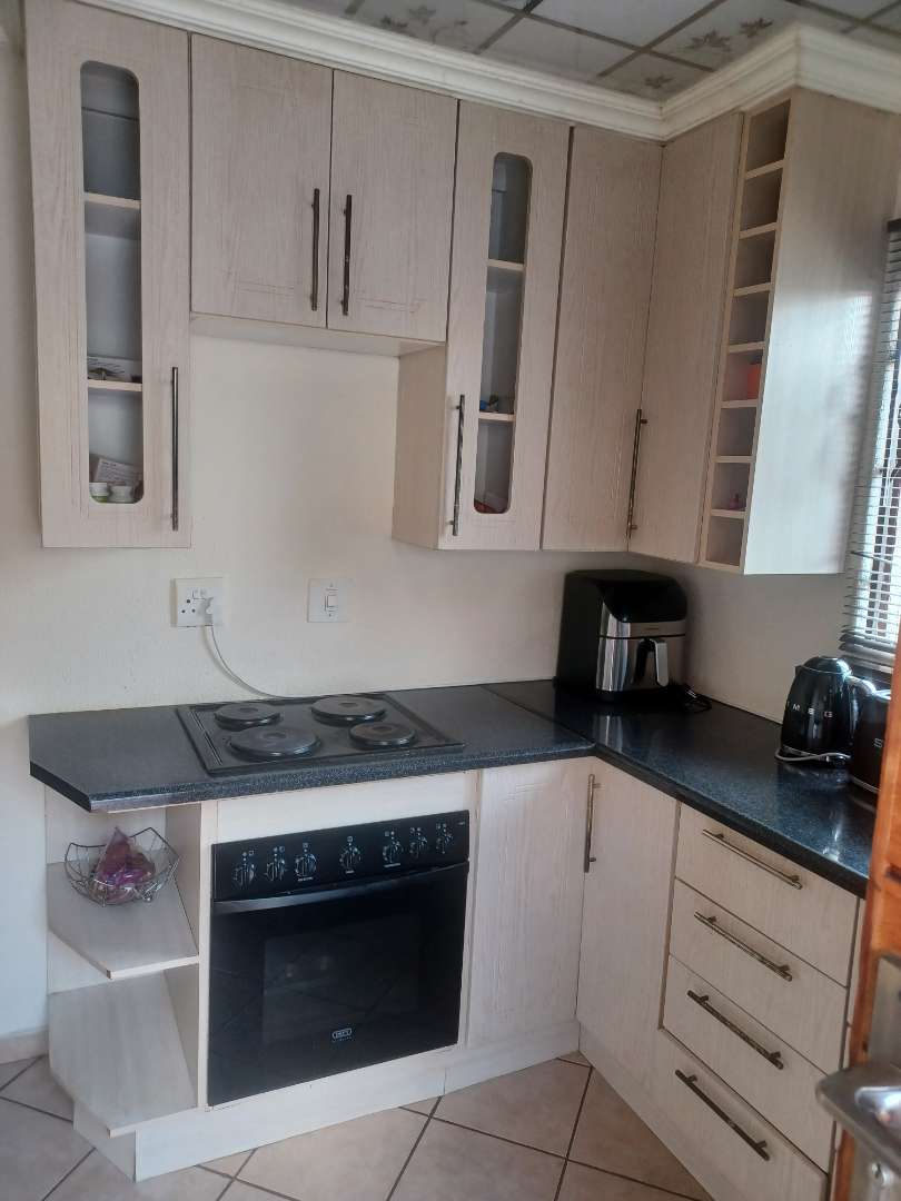 2 Bedroom Property for Sale in The Orchards Gauteng