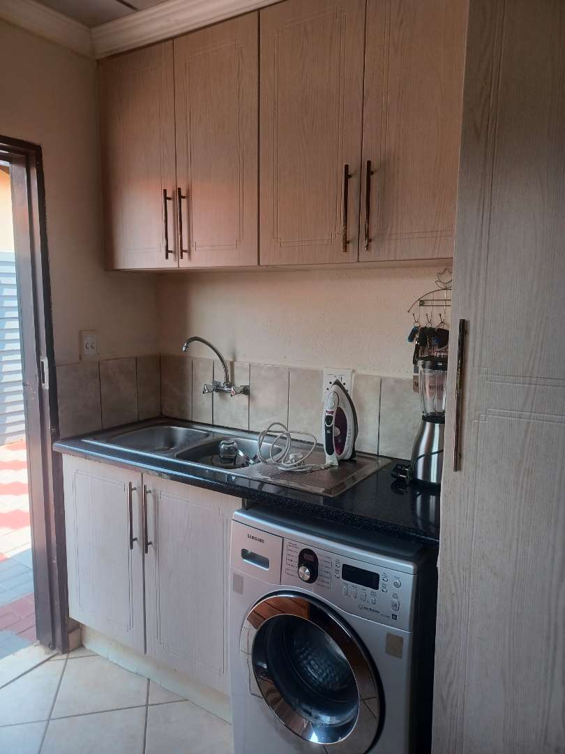 2 Bedroom Property for Sale in The Orchards Gauteng