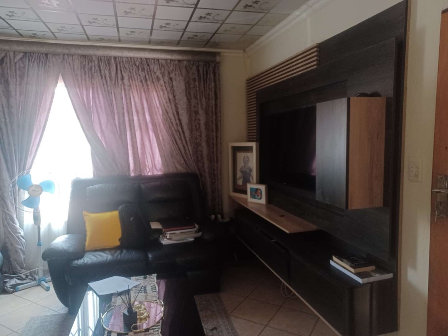 2 Bedroom Property for Sale in The Orchards Gauteng