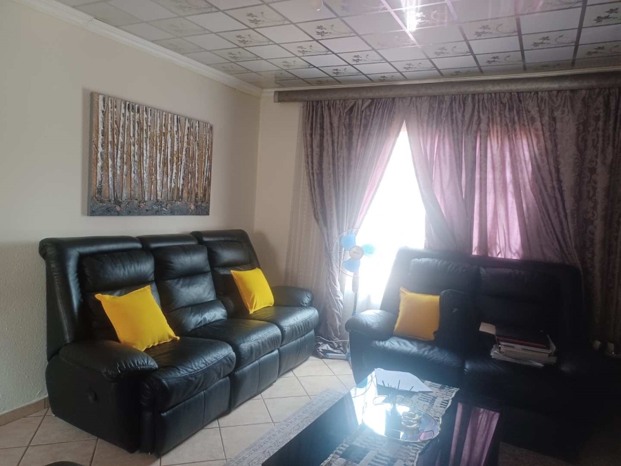 2 Bedroom Property for Sale in The Orchards Gauteng
