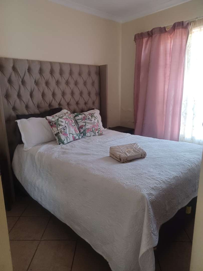 2 Bedroom Property for Sale in The Orchards Gauteng