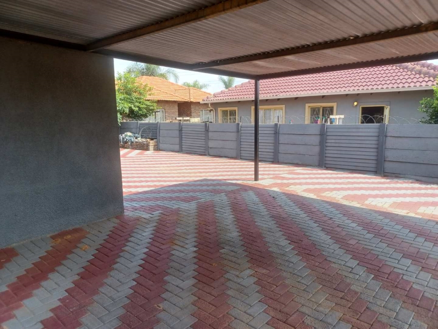 2 Bedroom Property for Sale in The Orchards Gauteng