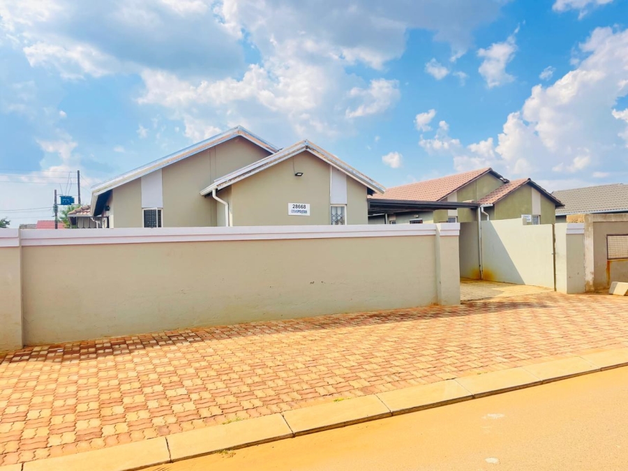 3 Bedroom Property for Sale in Protea Glen Gauteng