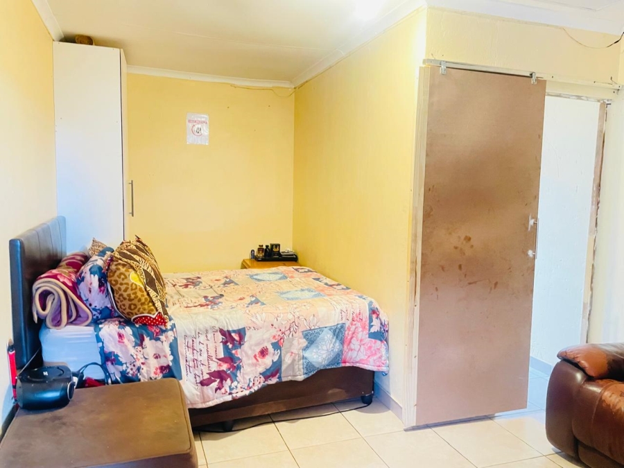 3 Bedroom Property for Sale in Protea Glen Gauteng