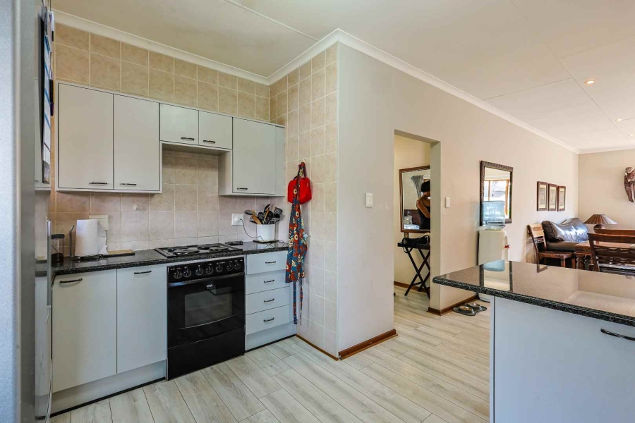 2 Bedroom Property for Sale in Silver Lakes Golf Estate Gauteng