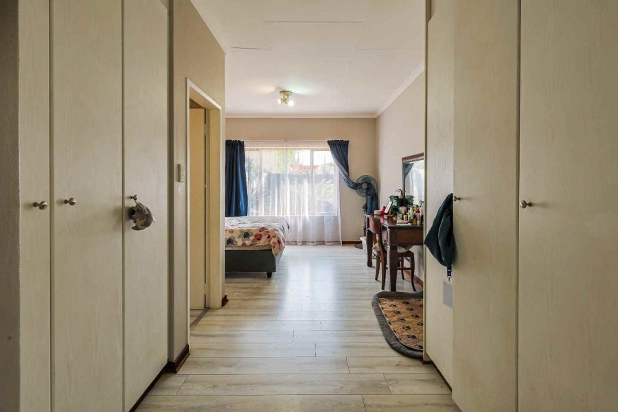 2 Bedroom Property for Sale in Silver Lakes Golf Estate Gauteng