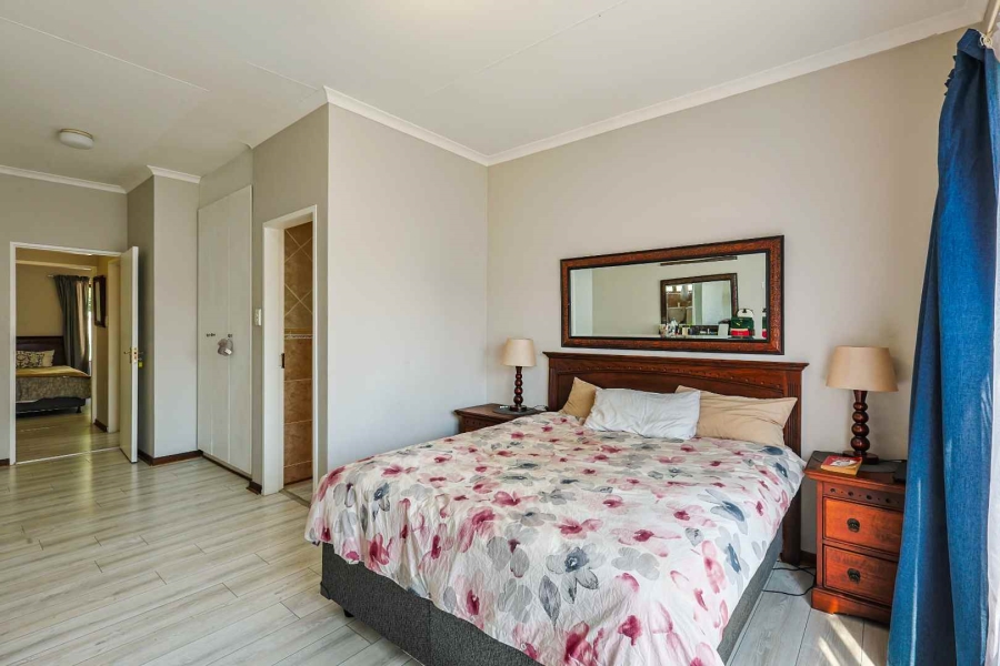 2 Bedroom Property for Sale in Silver Lakes Golf Estate Gauteng