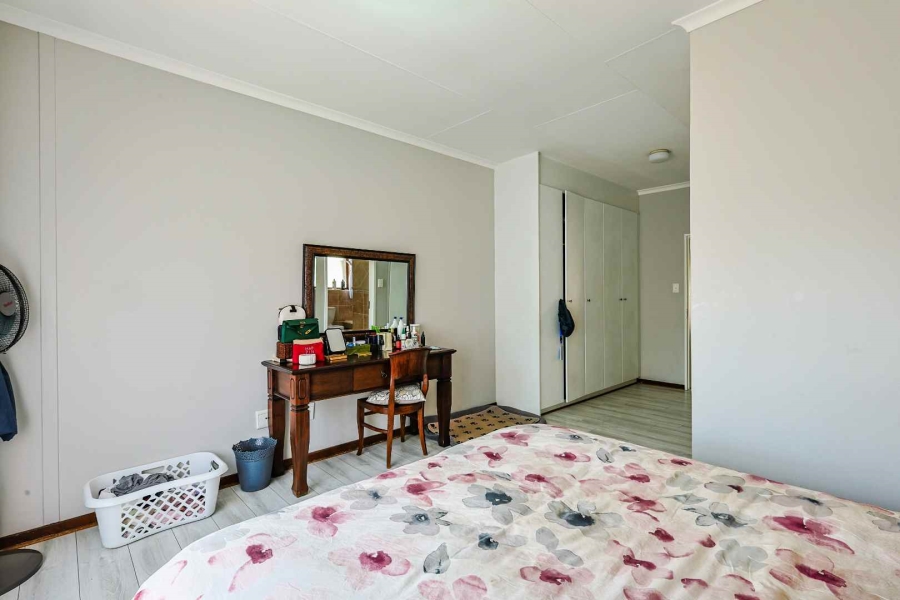 2 Bedroom Property for Sale in Silver Lakes Golf Estate Gauteng