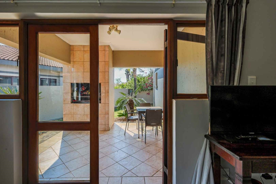 2 Bedroom Property for Sale in Silver Lakes Golf Estate Gauteng