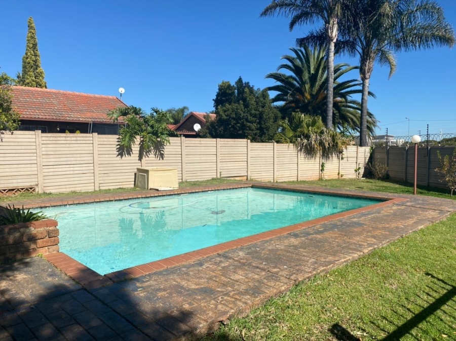 2 Bedroom Property for Sale in Highveld Gauteng