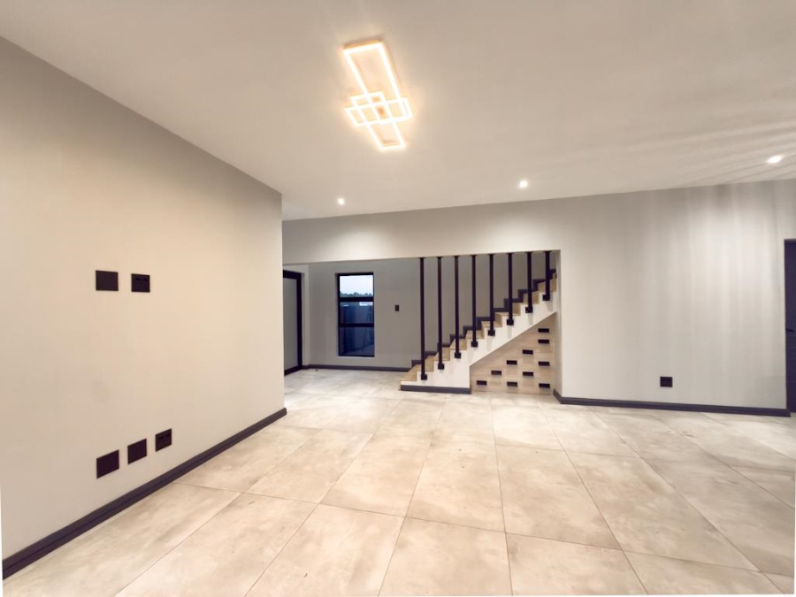 4 Bedroom Property for Sale in Fountainbrook Estate Gauteng