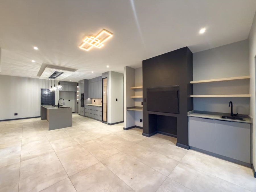 4 Bedroom Property for Sale in Fountainbrook Estate Gauteng