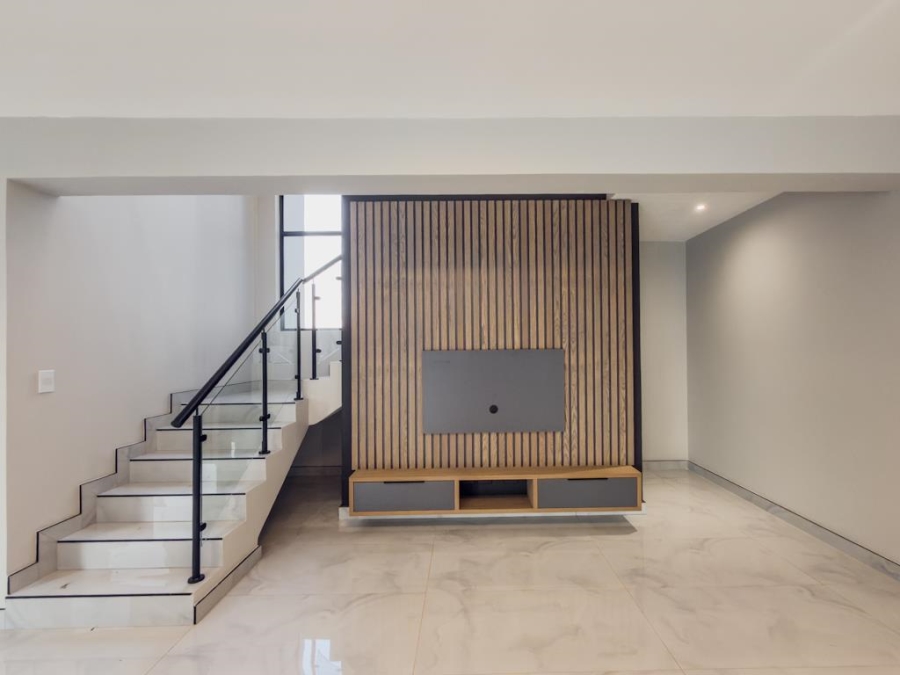 4 Bedroom Property for Sale in Fountainbrook Estate Gauteng