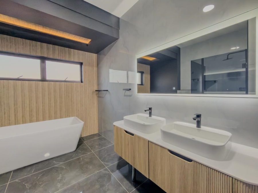 4 Bedroom Property for Sale in Fountainbrook Estate Gauteng