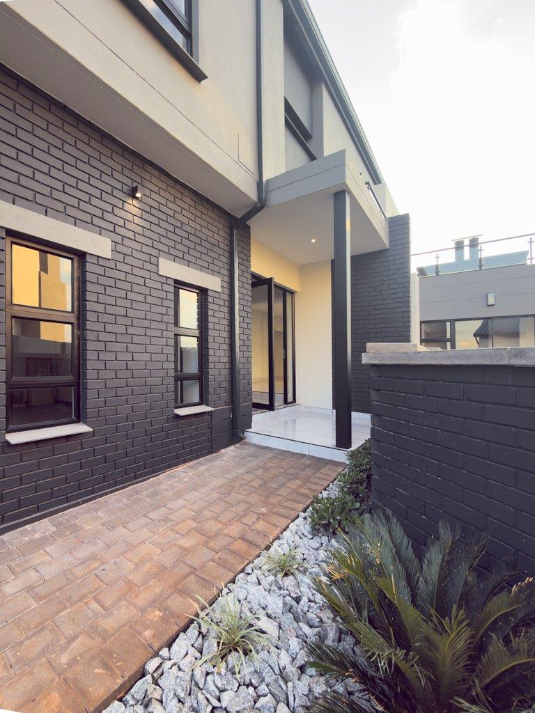 4 Bedroom Property for Sale in Fountainbrook Estate Gauteng