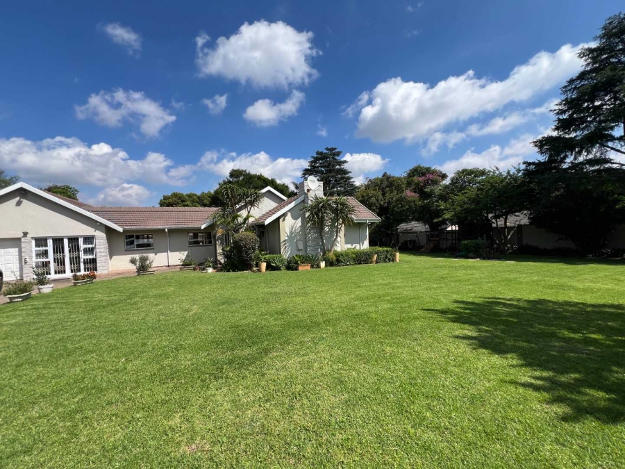5 Bedroom Property for Sale in Bryanston Gauteng