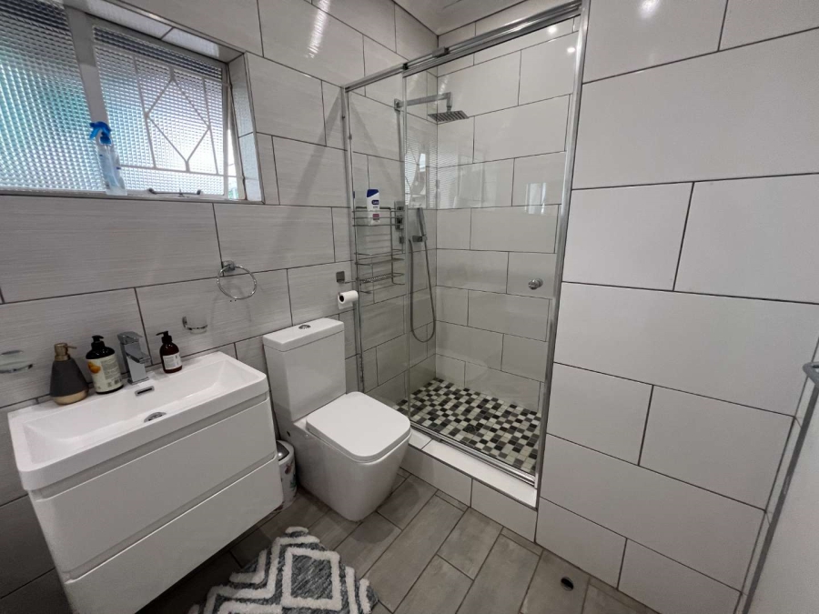 5 Bedroom Property for Sale in Bryanston Gauteng