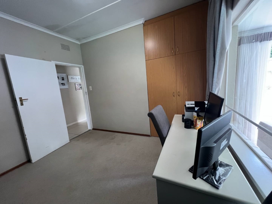 5 Bedroom Property for Sale in Bryanston Gauteng