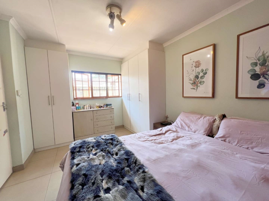 5 Bedroom Property for Sale in Bryanston Gauteng