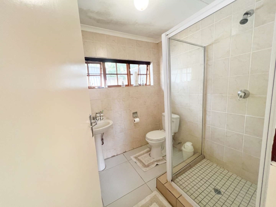 5 Bedroom Property for Sale in Bryanston Gauteng