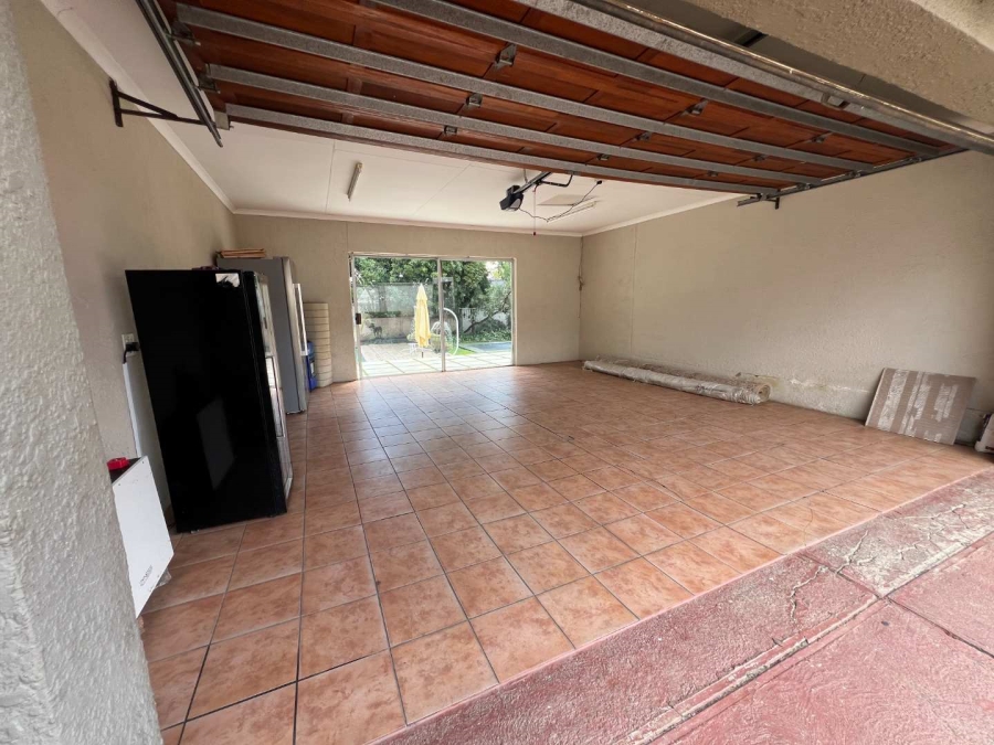 5 Bedroom Property for Sale in Bryanston Gauteng