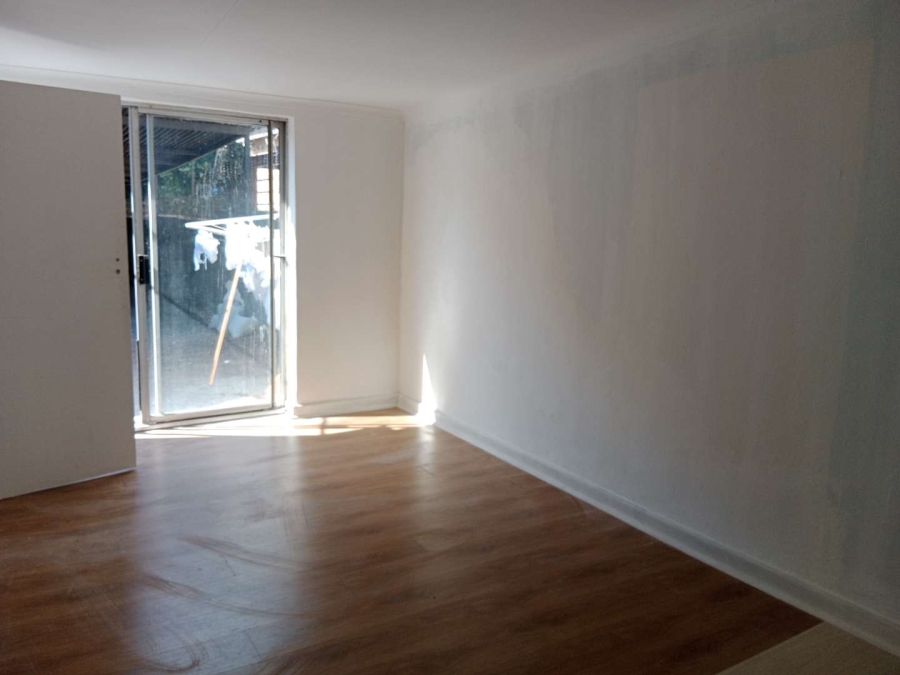 To Let 1 Bedroom Property for Rent in Orange Grove Gauteng