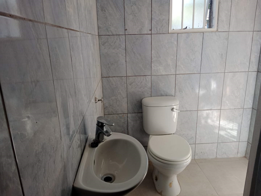 To Let 1 Bedroom Property for Rent in Orange Grove Gauteng