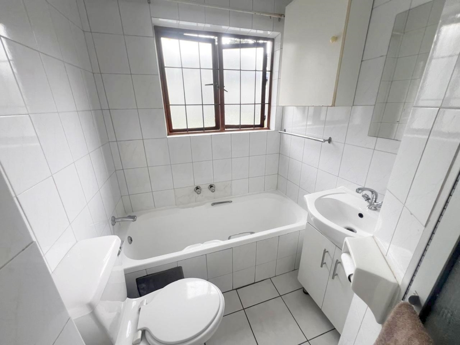 1 Bedroom Property for Sale in Morningside Gauteng