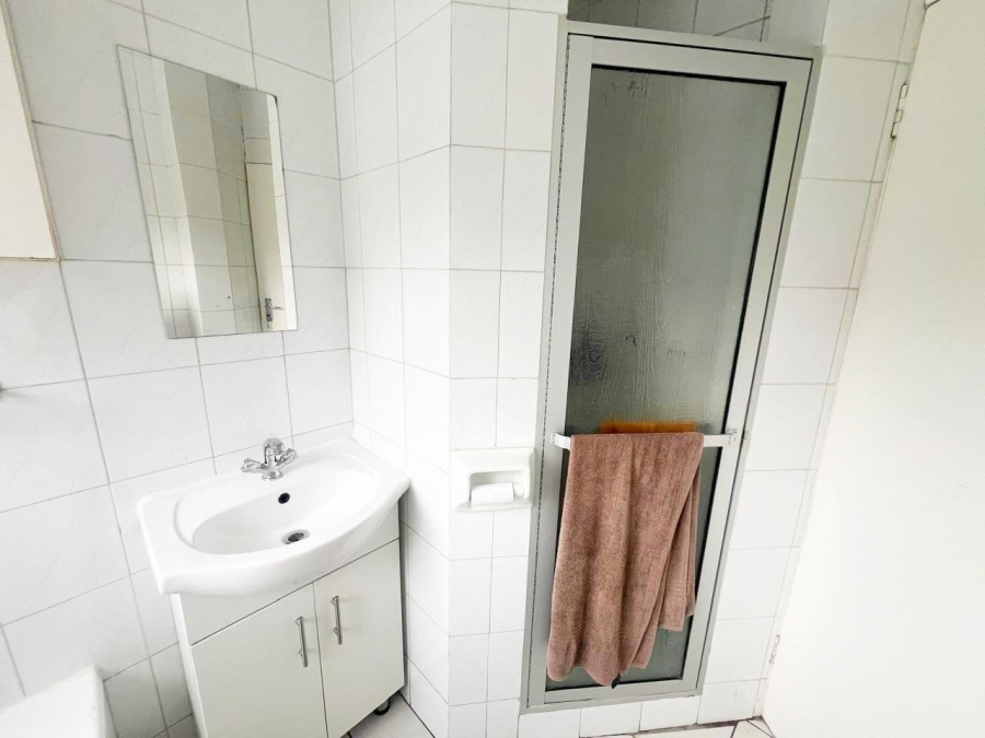 1 Bedroom Property for Sale in Morningside Gauteng