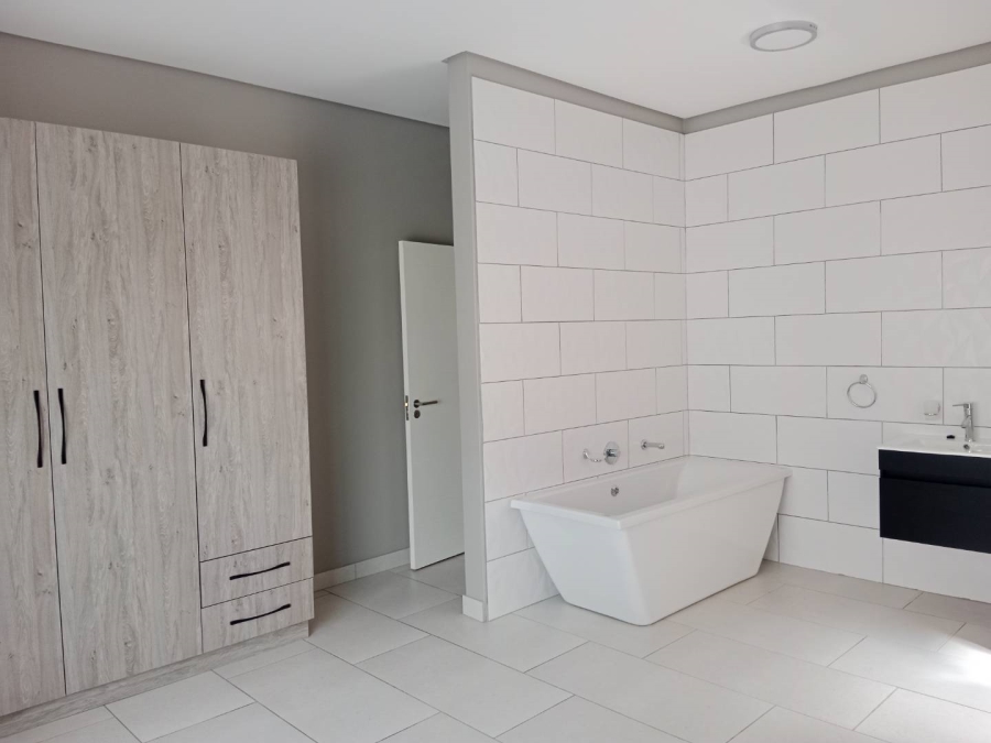 To Let 2 Bedroom Property for Rent in Bedfordview Gauteng