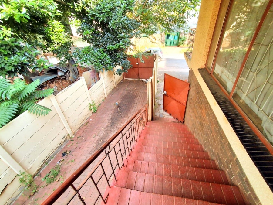 5 Bedroom Property for Sale in Bezuidenhout Valley Gauteng