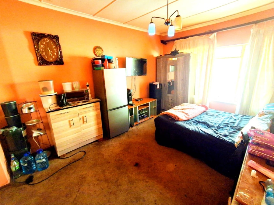 5 Bedroom Property for Sale in Bezuidenhout Valley Gauteng