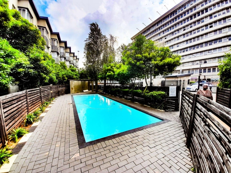1 Bedroom Property for Sale in Braamfontein Gauteng