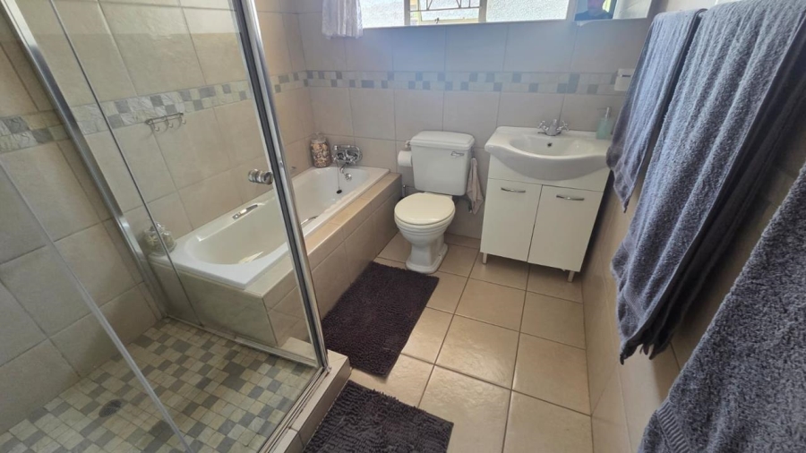 4 Bedroom Property for Sale in Randhart Gauteng